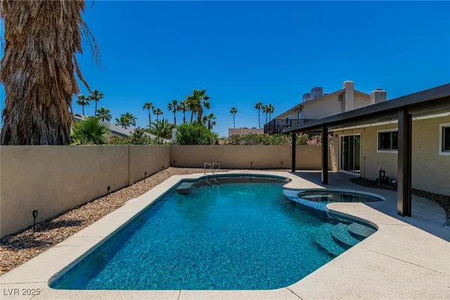 $2,495 | 3740 Lillo Street, Las Vegas, NV 89103