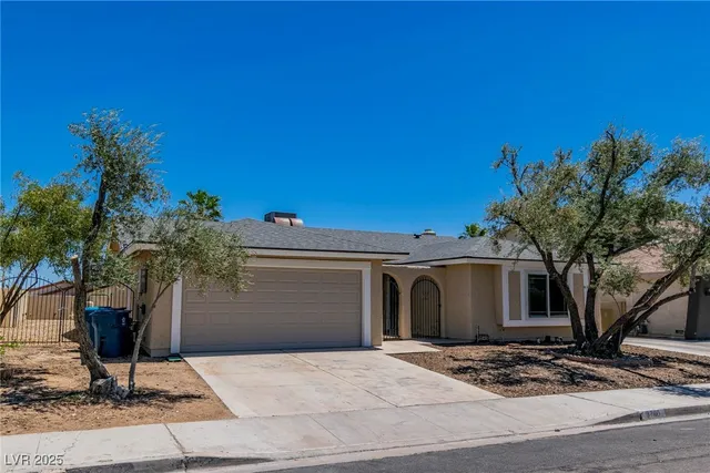 $2,495 | 3740 Lillo Street, Las Vegas, NV 89103