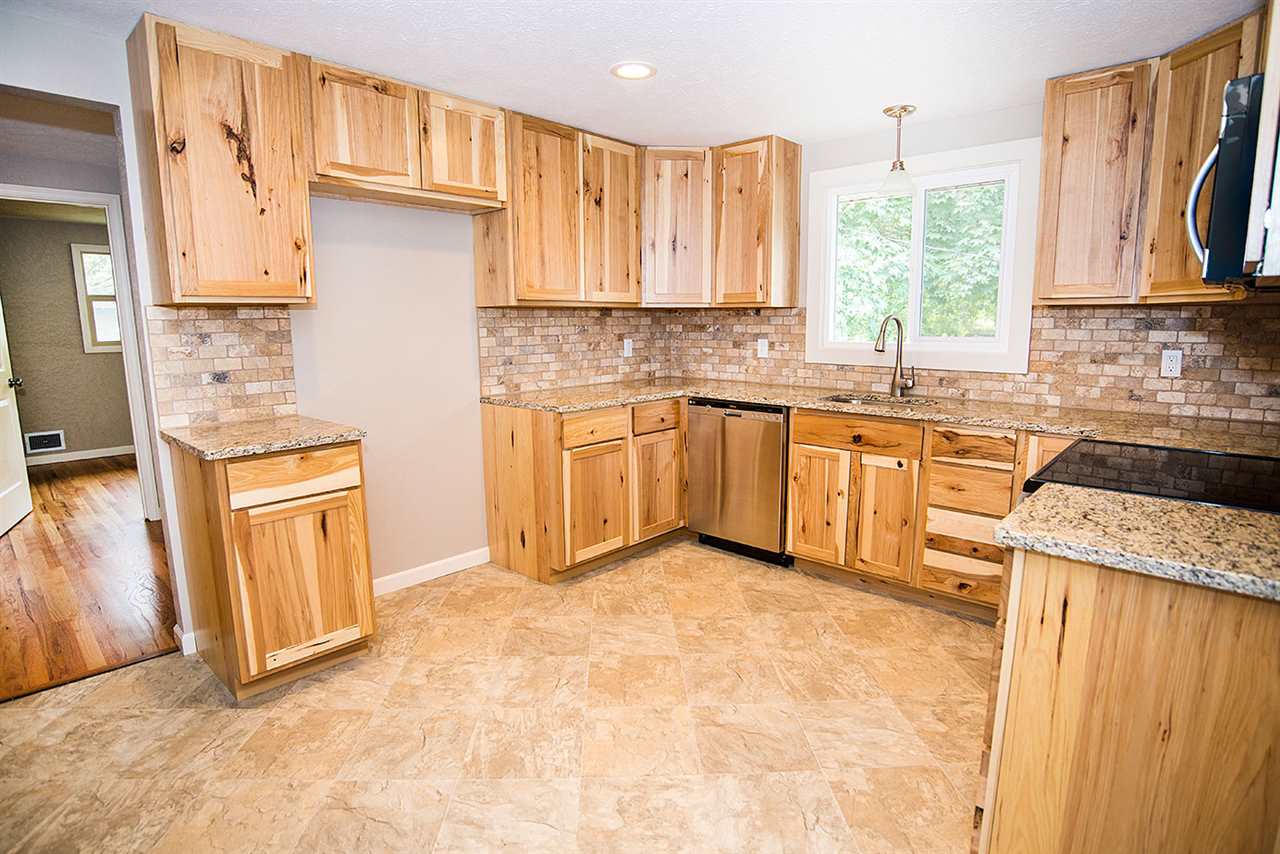 3213 North Girard Road Spokane, WA 99212 - Photo 7 of 20