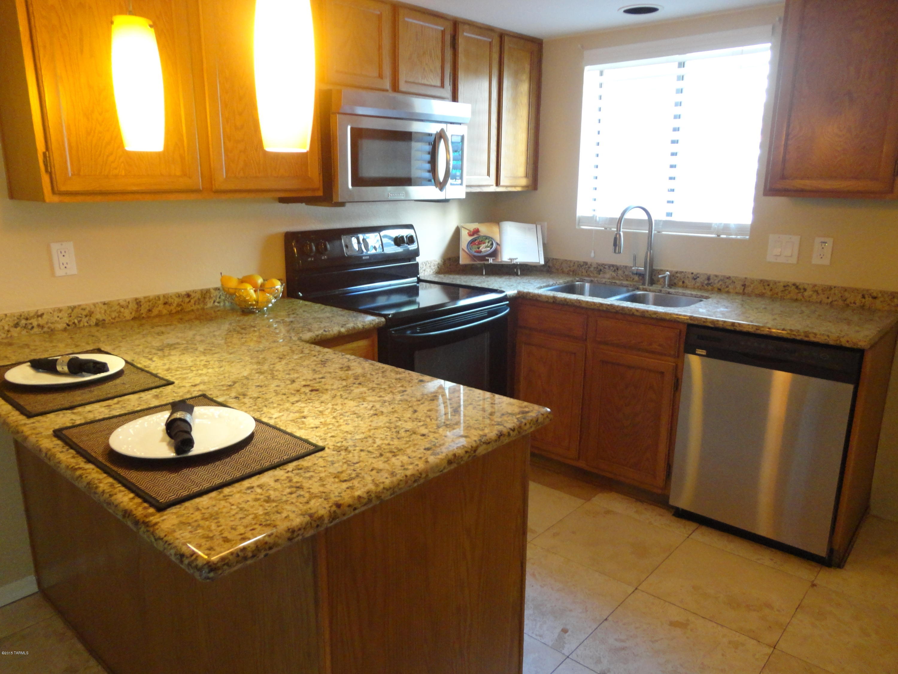 154 East Pastime Road Tucson, AZ 85705 - Photo 3 of 8