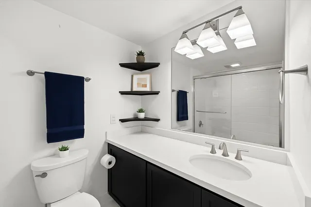 $275,000 | 1707 North Prospect Avenue, Unit 4A, Milwaukee, WI 53202