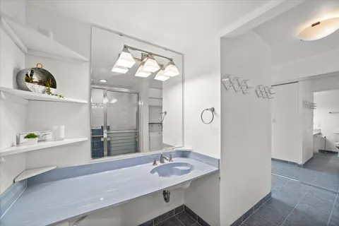 $275,000 | 1707 North Prospect Avenue, Unit 4A, Milwaukee, WI 53202