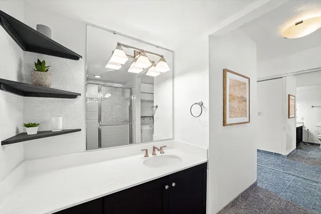 $275,000 | 1707 North Prospect Avenue, Unit 4A, Milwaukee, WI 53202