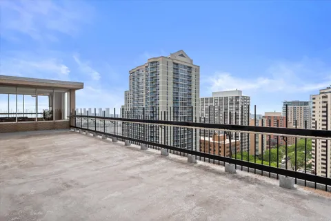 $275,000 | 1707 North Prospect Avenue, Unit 4A, Milwaukee, WI 53202