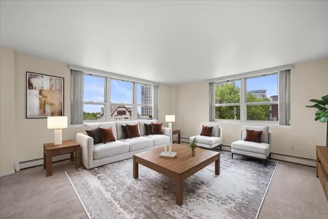 $275,000 | 1707 North Prospect Avenue, Unit 4A, Milwaukee, WI 53202