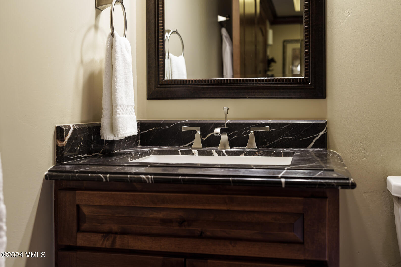 728 West Lionshead Circle, Unit R112 Vail, CO 81657 - Photo 14 of 83 Ritz-Carlton_Vail_R112_008