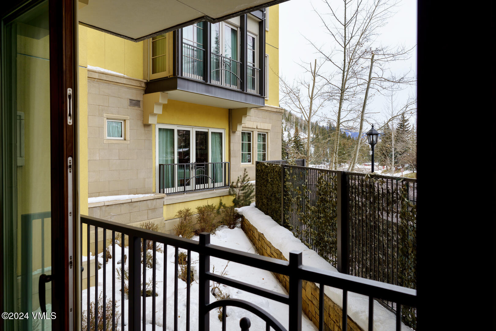 728 West Lionshead Circle, Unit R112 Vail, CO 81657 - Photo 20 of 83 Ritz-Carlton_Vail_R112_022