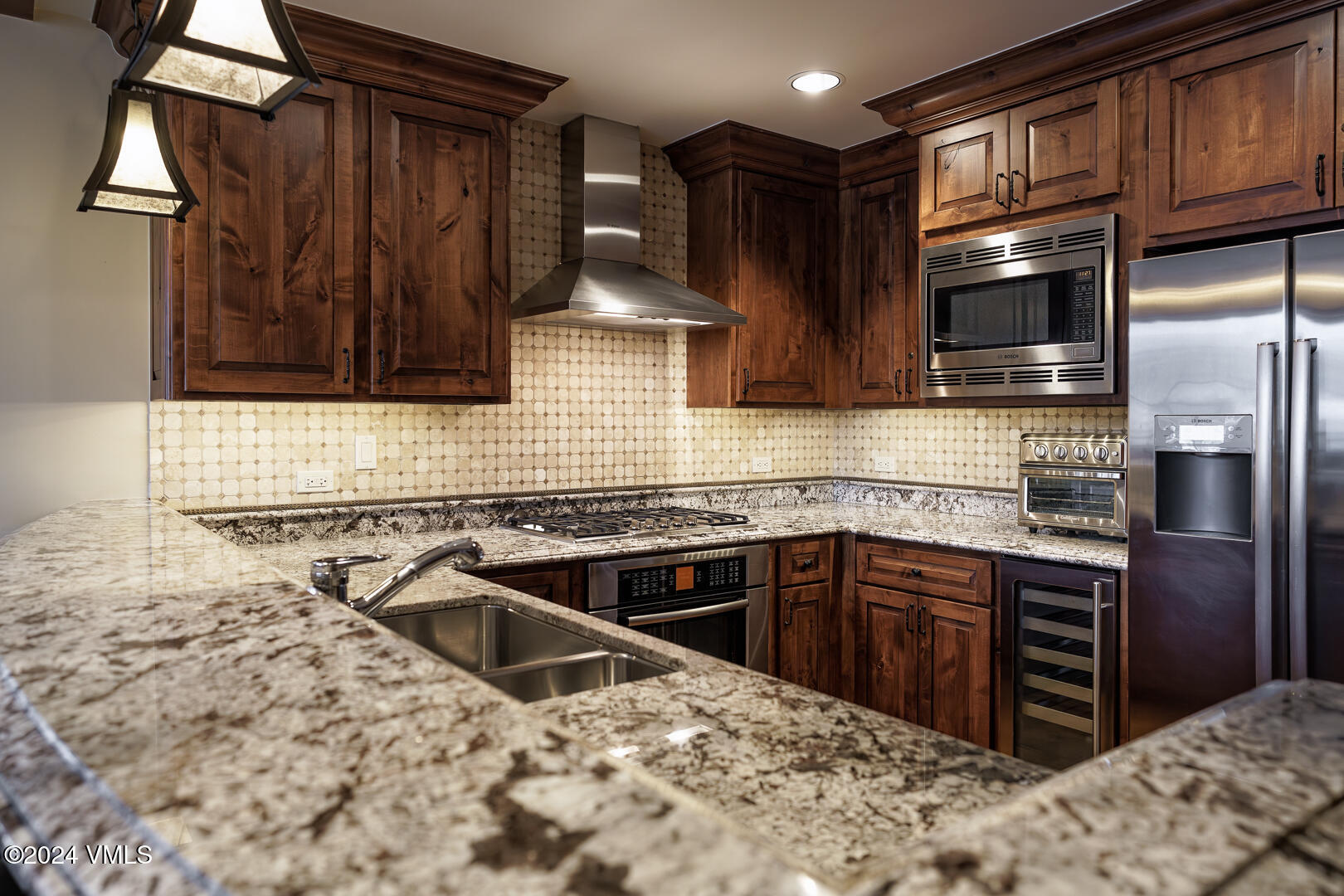 728 West Lionshead Circle, Unit R112 Vail, CO 81657 - Photo 28 of 83 Ritz-Carlton_Vail_R112_036