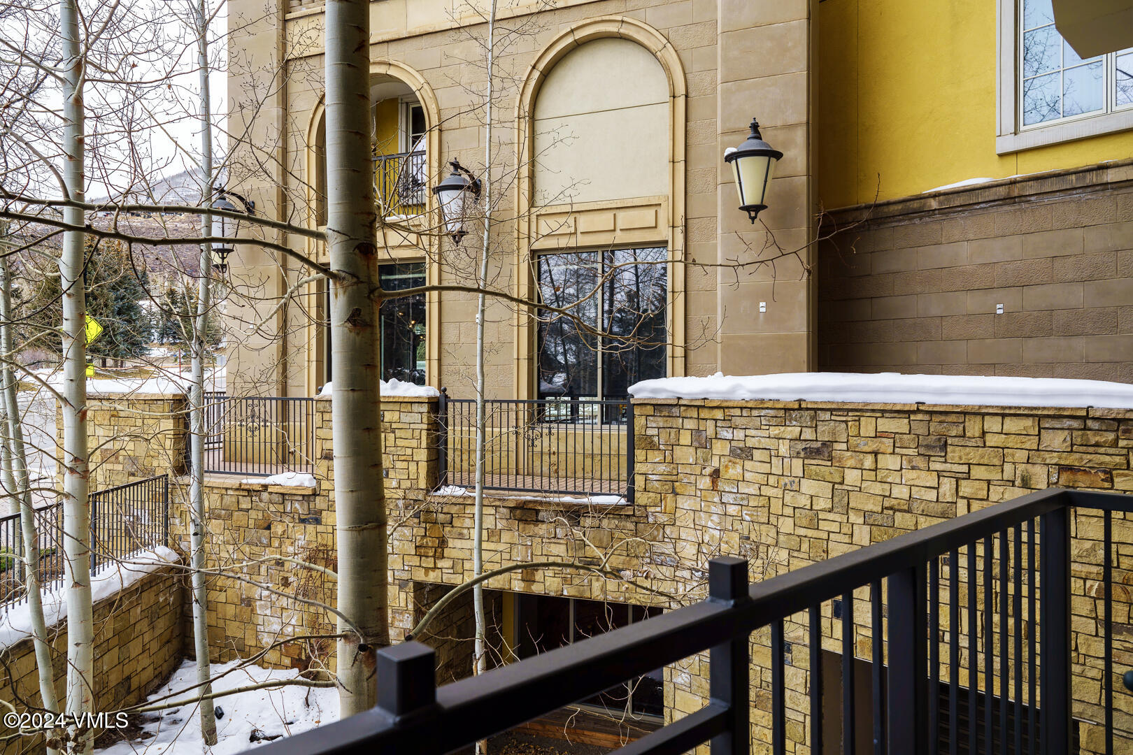 728 West Lionshead Circle, Unit R112 Vail, CO 81657 - Photo 32 of 83 Ritz-Carlton_Vail_R112_047