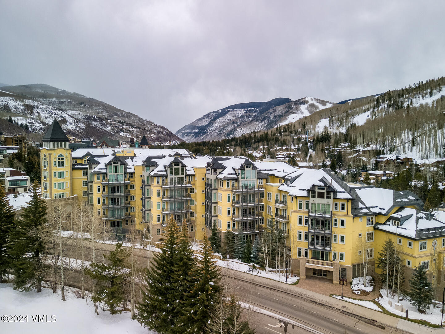 728 West Lionshead Circle, Unit R112 Vail, CO 81657 - Photo 58 of 83 Ritz-Carlton_Vail_R112_079