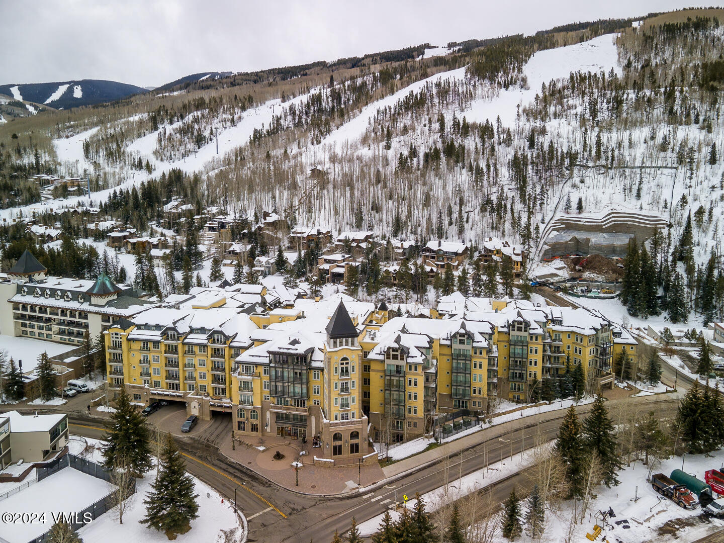728 West Lionshead Circle, Unit R112 Vail, CO 81657 - Photo 60 of 83 Ritz-Carlton_Vail_R112_082