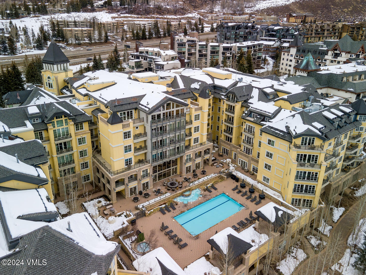 728 West Lionshead Circle, Unit R112 Vail, CO 81657 - Photo 64 of 83 Ritz-Carlton_Vail_R112_091