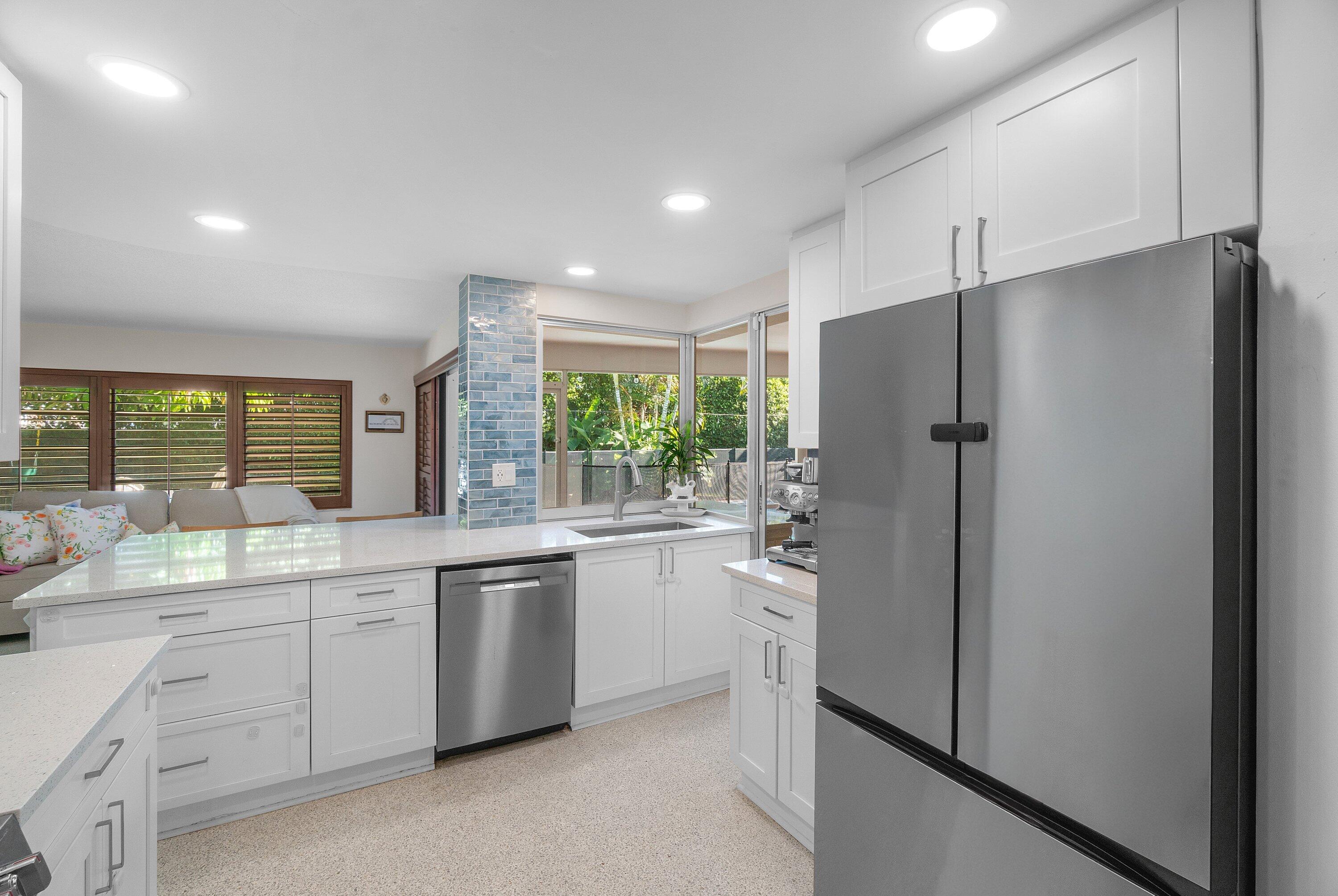 943 Southwest 5th Street Boca Raton, FL 33486 - Photo 10 of 41 015-943Southwest5thStreet-BocaRaton-FL-3
