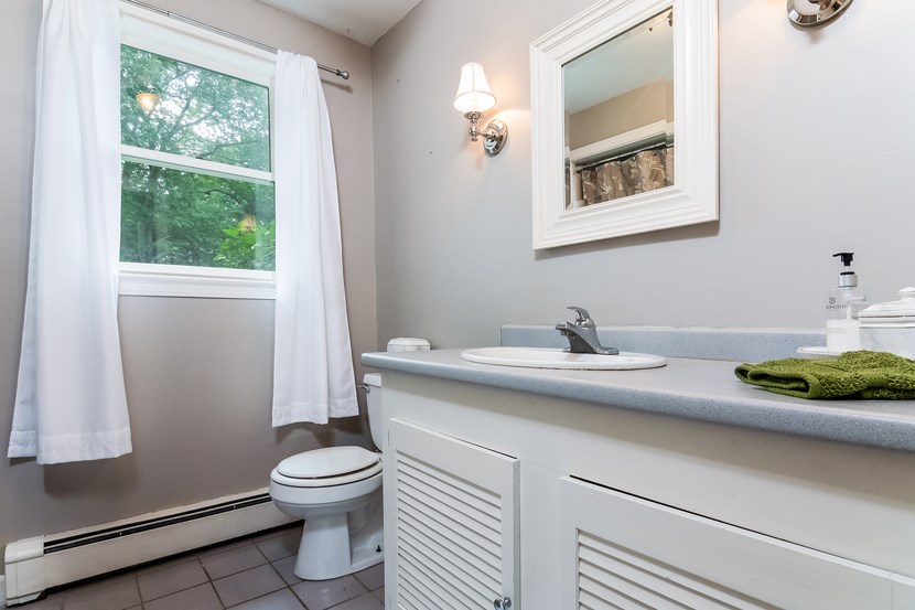1342 Gilbert Stuart Road North Kingstown, RI 02874 - Photo 16 of 33