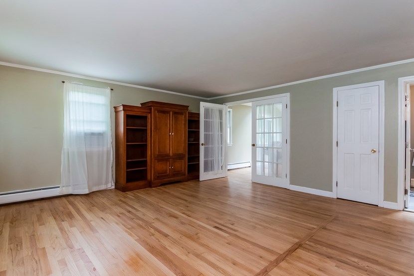 1342 Gilbert Stuart Road North Kingstown, RI 02874 - Photo 6 of 33