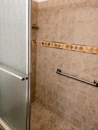 $2,000 | 172 West High Point Terrace, Unit D, Delray Beach, FL 33445