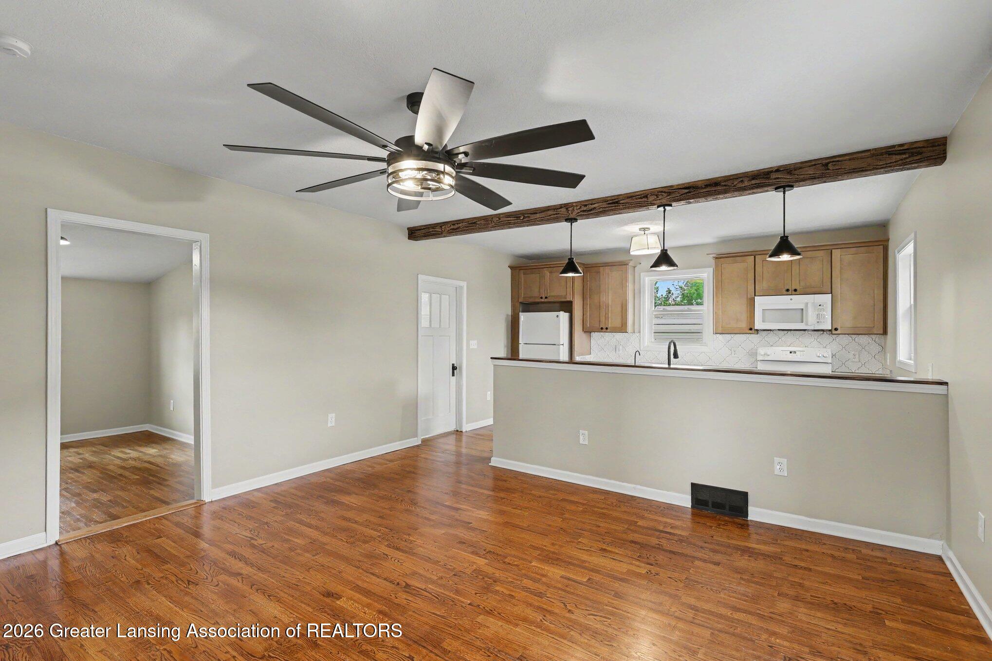 837 North Aurelius Road Mason, MI 48854 - Photo 6 of 26 006_file_7577