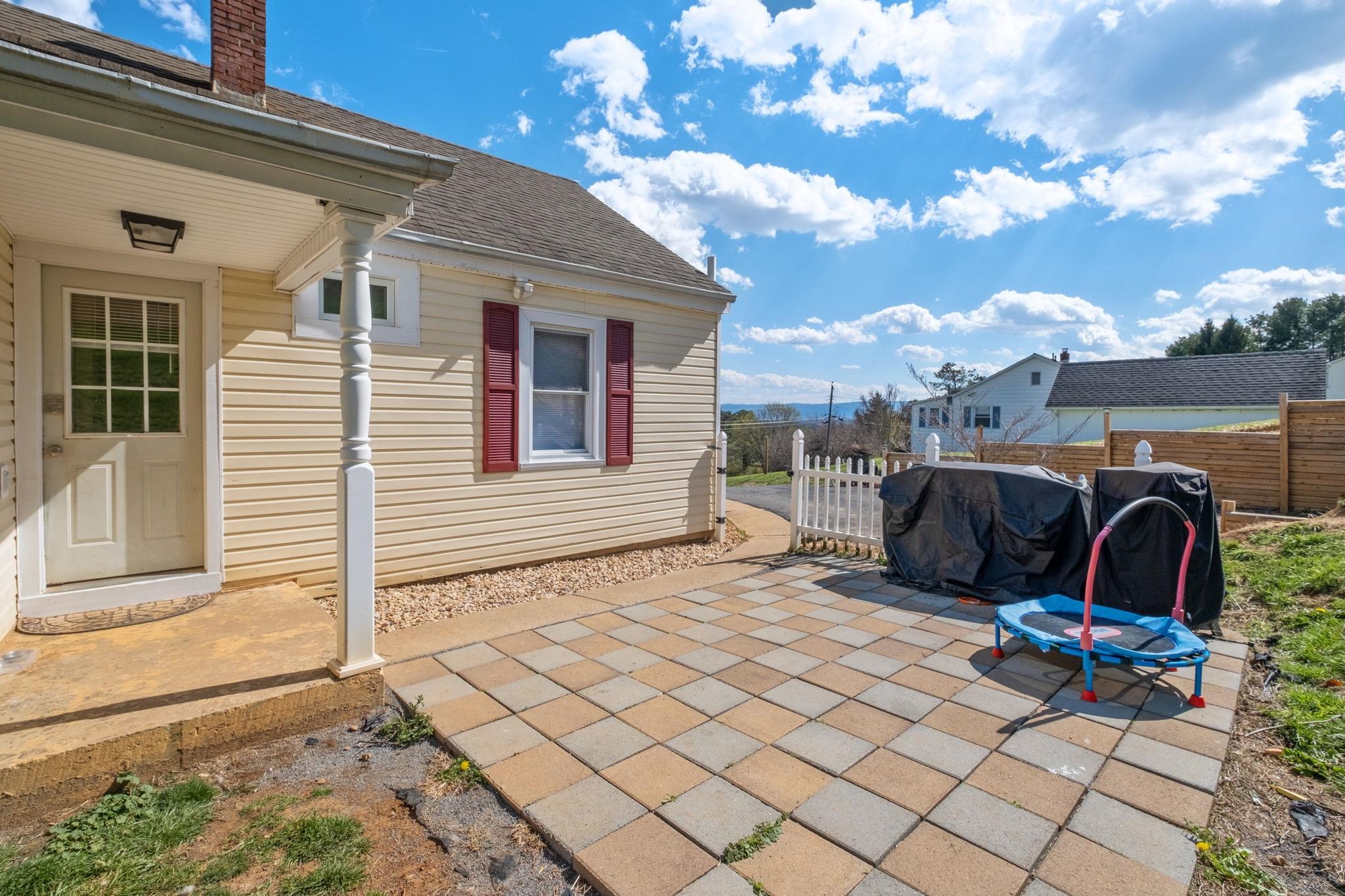 93 Orchard Road Staunton, VA 24401 - Photo 6 of 22 Gallery Image 6