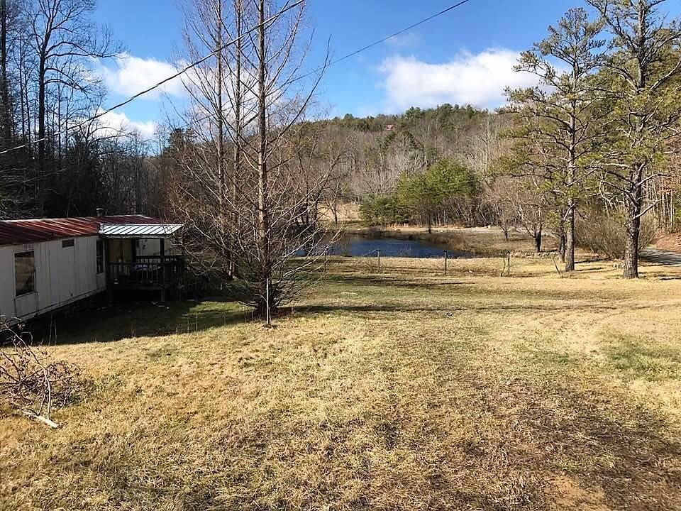 330 Smithfield Road Tellico Plains, TN 37385 - Photo 4 of 10 27655182_10156033902977521_8241251125930