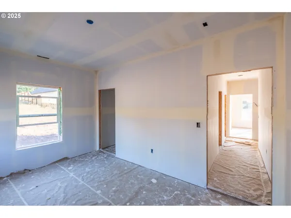 a view interior of a house and an empty room