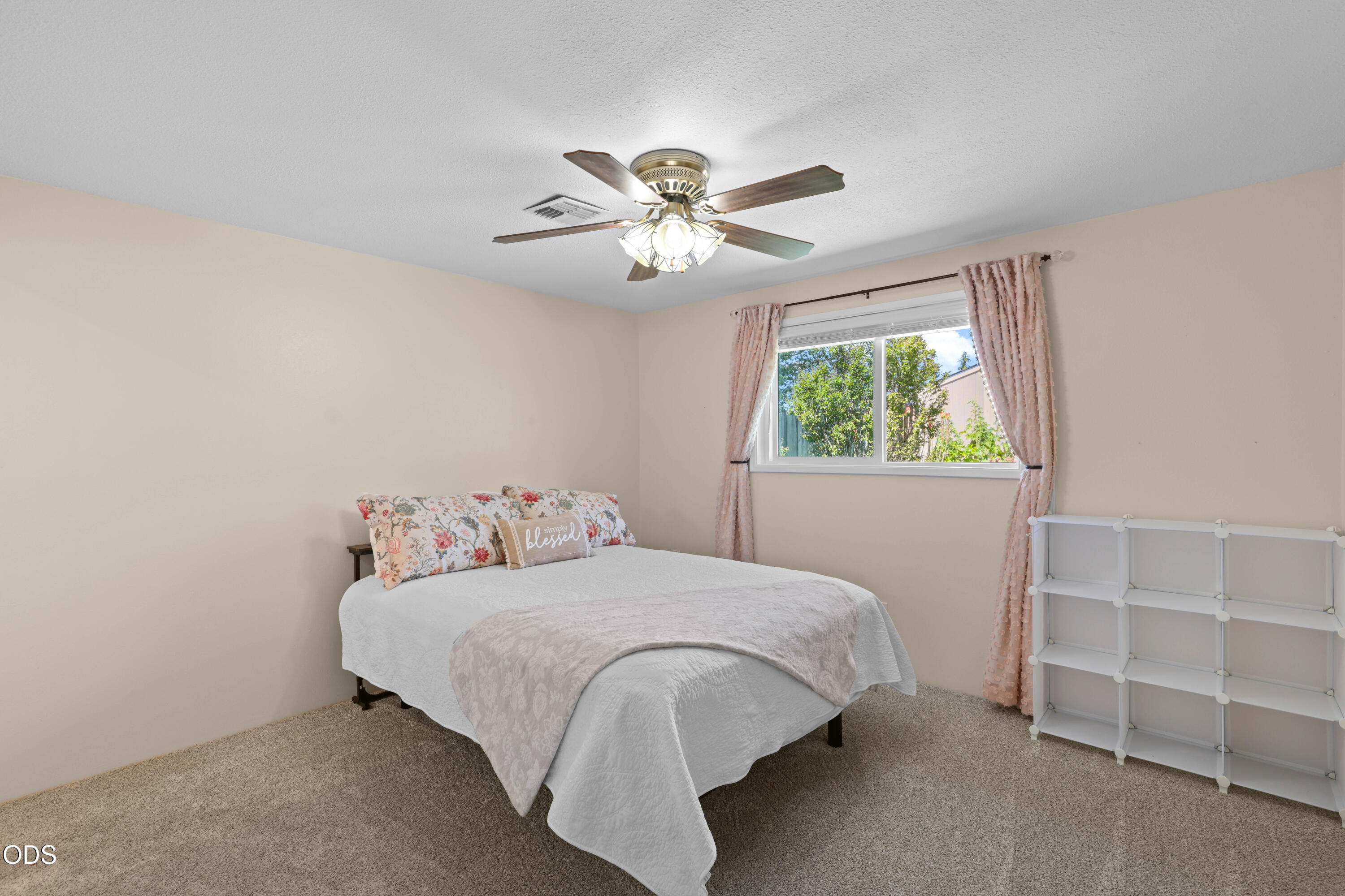 619 Kings Court Central Point, OR 97502 - Photo 14 of 28