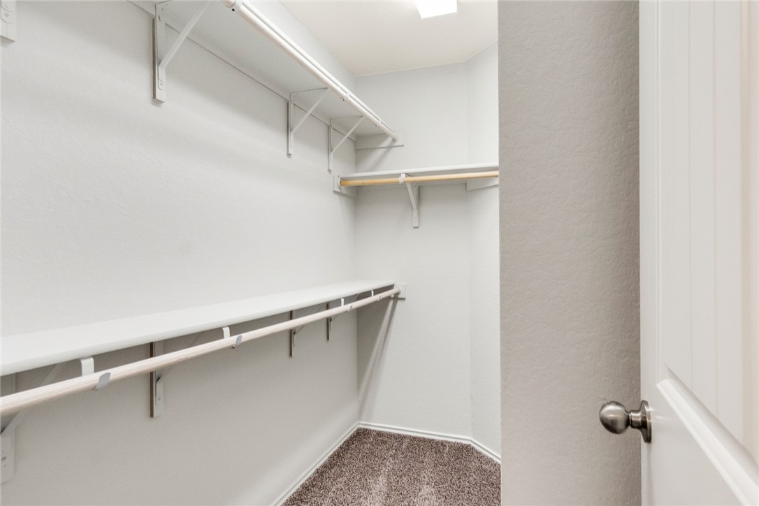117 Nathaniel Drive Taylor, TX 76574 - Photo 13 of 26 a close view of closet