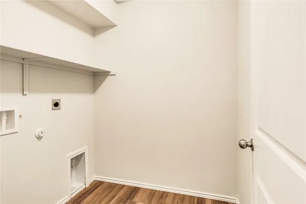 $1,975 | 117 Nathaniel Drive, Taylor, TX 76574