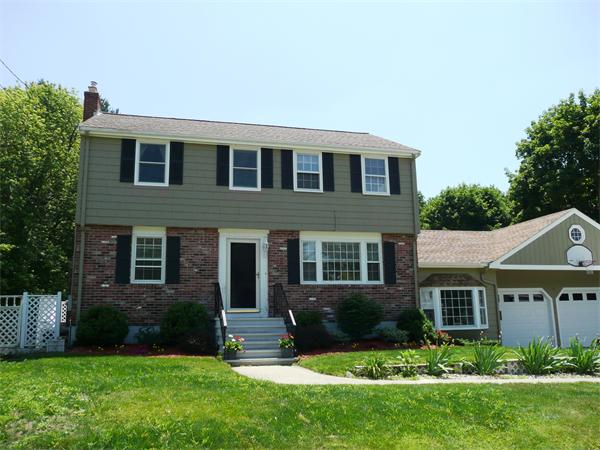 15 Mohawk Path Bellingham, MA 02019 - Photo 1 of 26 Gallery Image 1