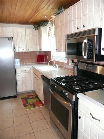 15 Mohawk Path Bellingham, MA 02019 - Photo 6 of 26 Gallery Image 6