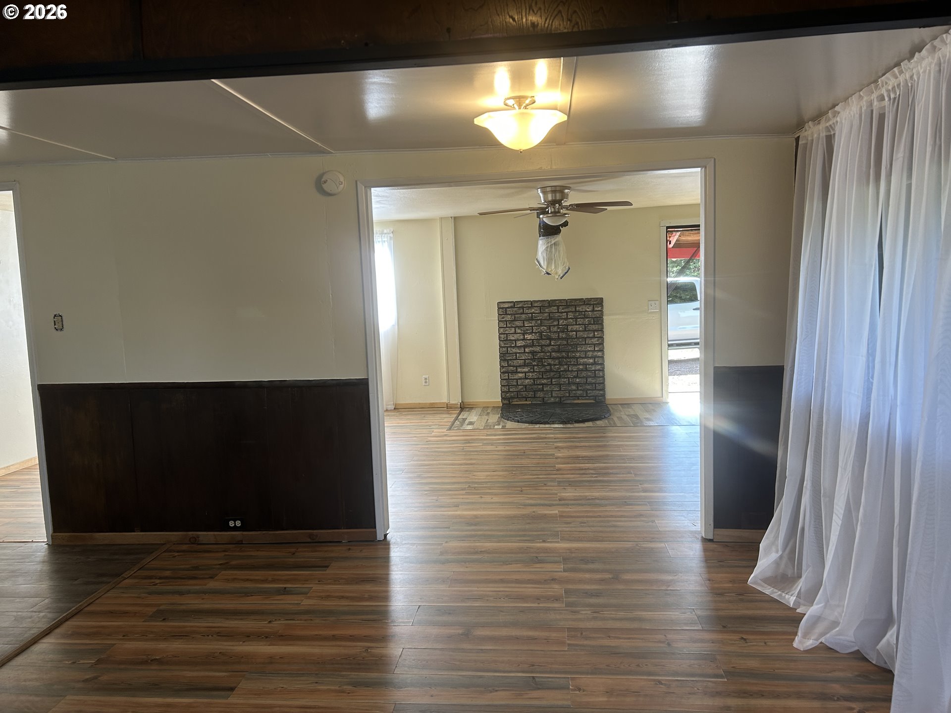 1549 Old Town Loop Road Oakland, OR 97462 - Photo 13 of 29 Living Room/Dining Room
