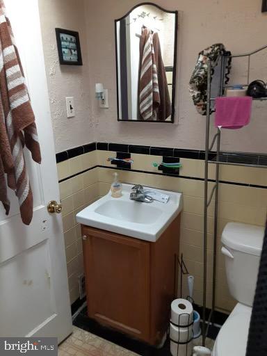 1221 Edgehill Road Darby, PA 19023 - Photo 6 of 7 Gallery Image 6
