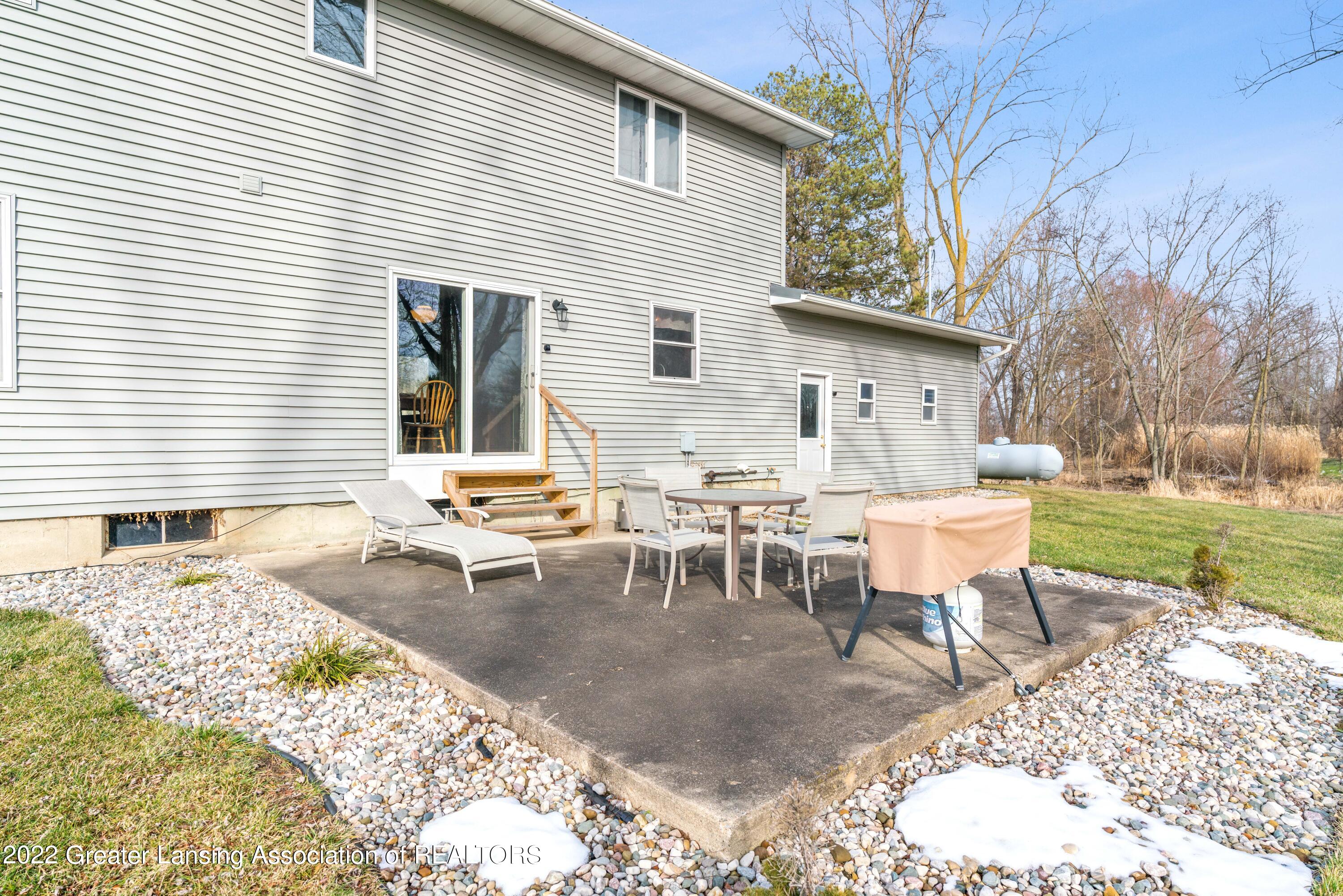 6100 East Bath Road Byron, MI 48418 - Photo 25 of 41 Patio
