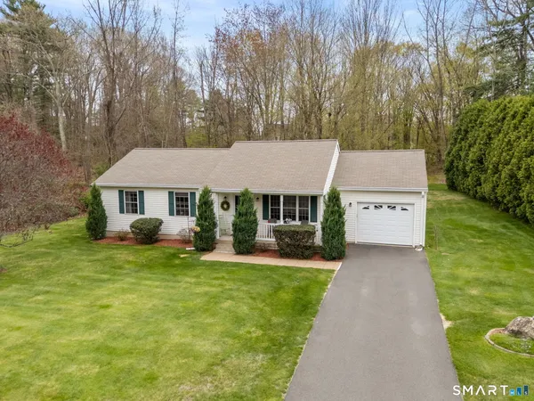 $399,900 | 8 Crystal Ball Court, Ellington, CT 06029