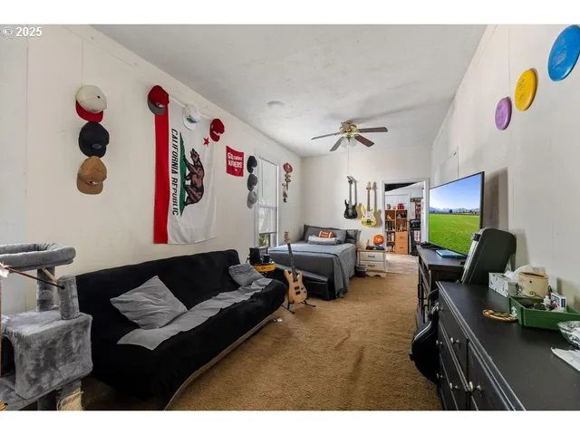 $399,000 | 214 North Peach Street, Medford, OR 97501