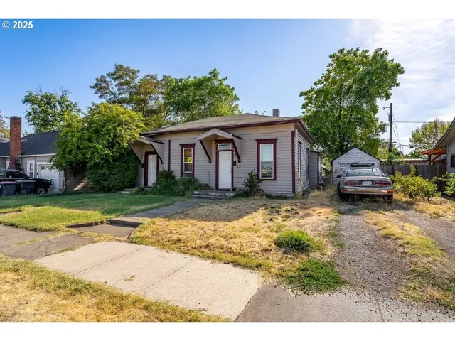 $399,000 | 214 North Peach Street, Medford, OR 97501