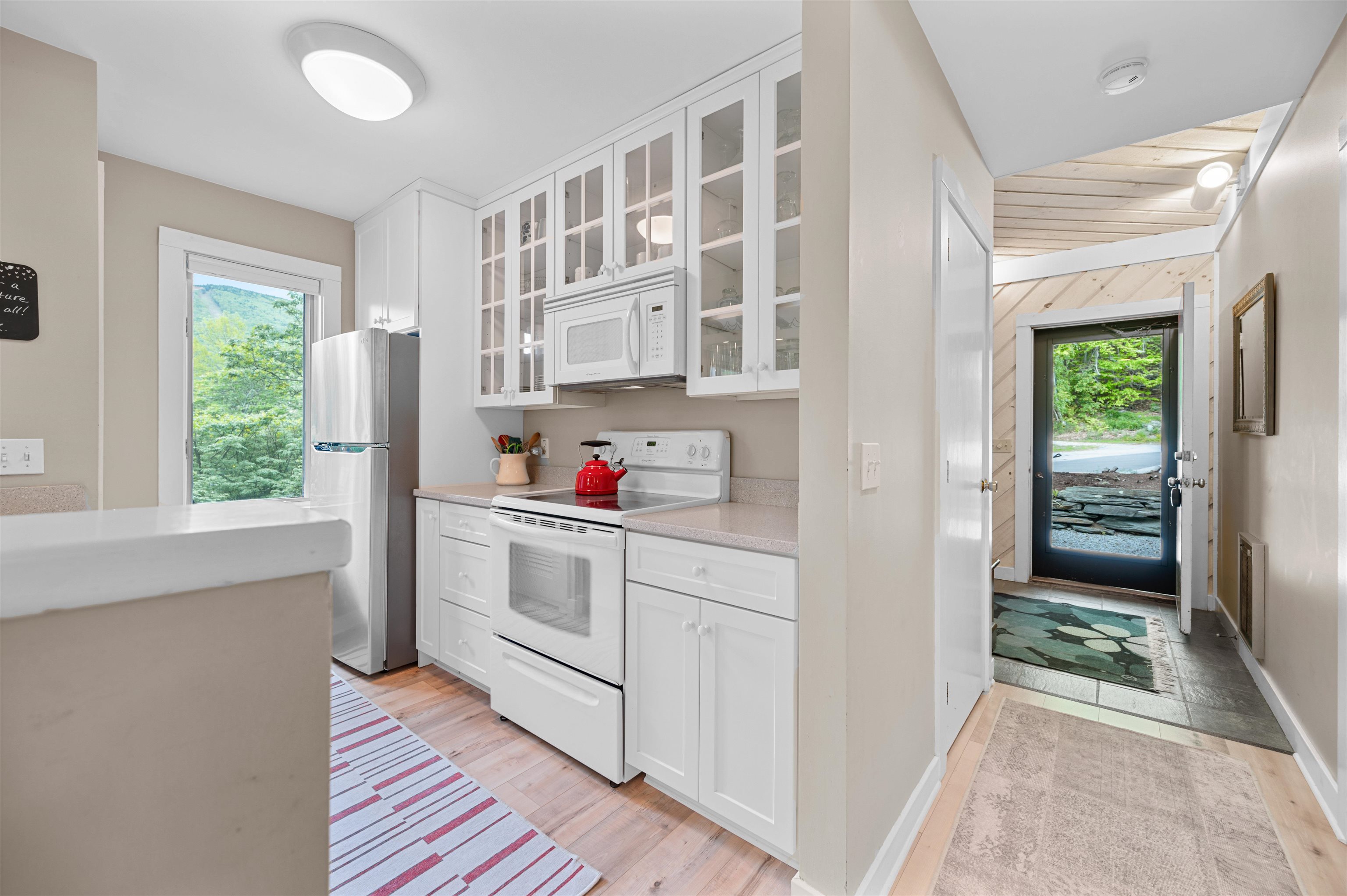 196 Castlerock Road, Unit 32 Warren, VT 05674 - Photo 13 of 47