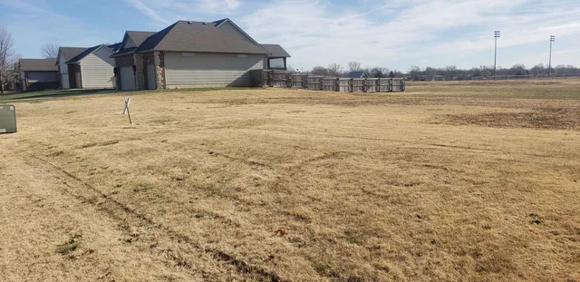 $43,500 | 1001 West 17th Street, Newton, KS 67114