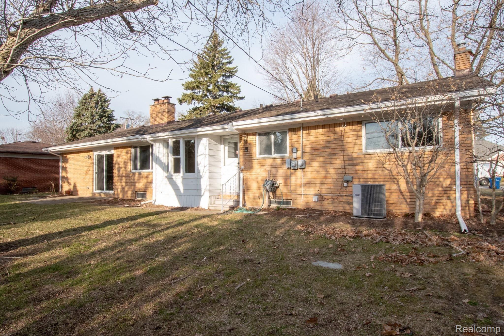 11024 Chicago Road Warren, MI 48093 - Photo 45 of 47 DSC_3640.jpg