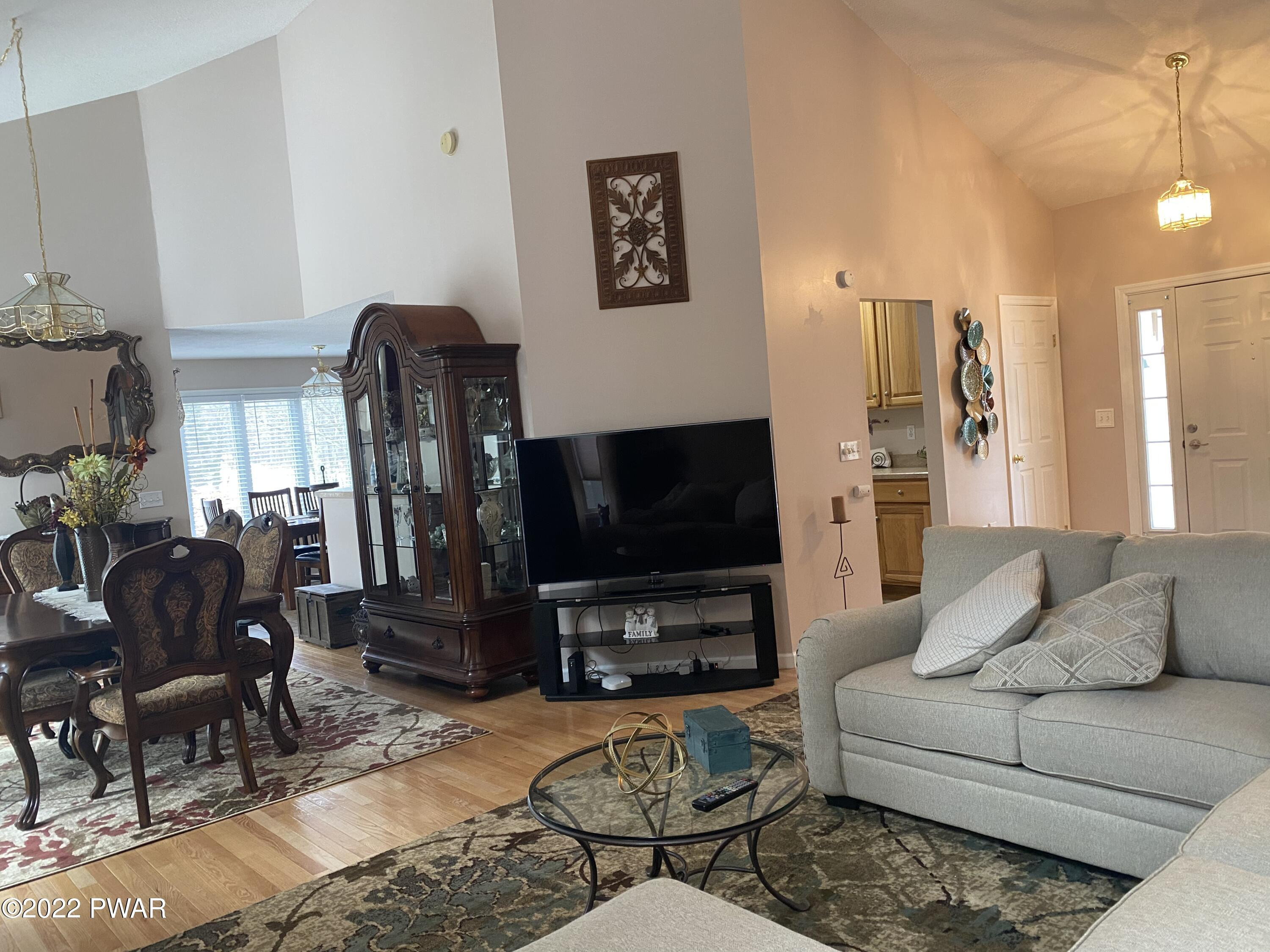 101 Pommel Drive Hawley, PA 18428 - Photo 9 of 59