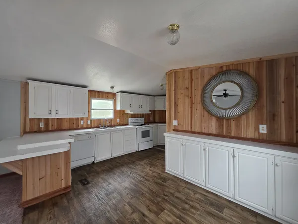 $240,000 | 344 Holmes Road, Onalaska, TX 77360
