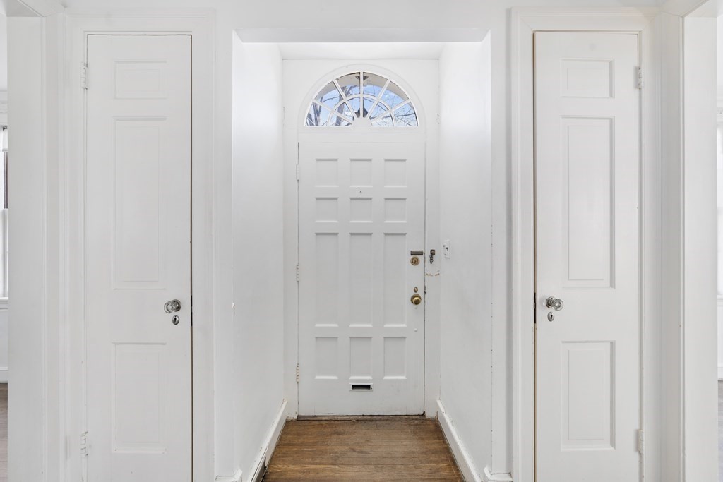 160 Reservoir Road Chestnut Hill, MA 02467 - Photo 12 of 42 a view of a hallway