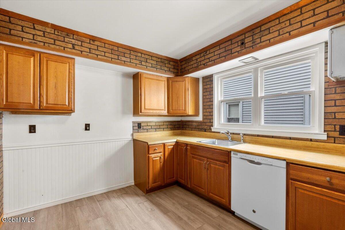 4 Edison Avenue, Unit 1 Albany, NY 12208 - Photo 14 of 24 29-MW2_7603