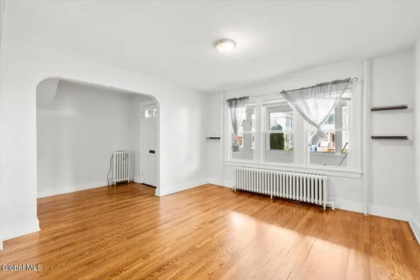 $1,900 | 4 Edison Avenue, Unit 1, Albany, NY 12208