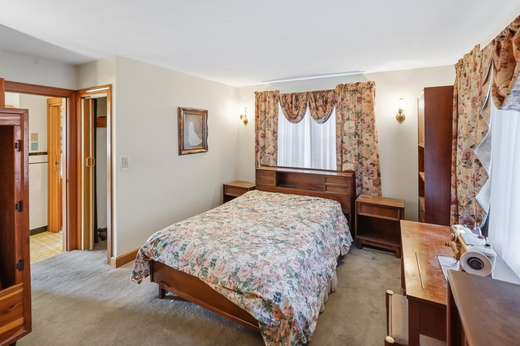 77 West Main Street Dudley, MA 01571 - Photo 26 of 42
