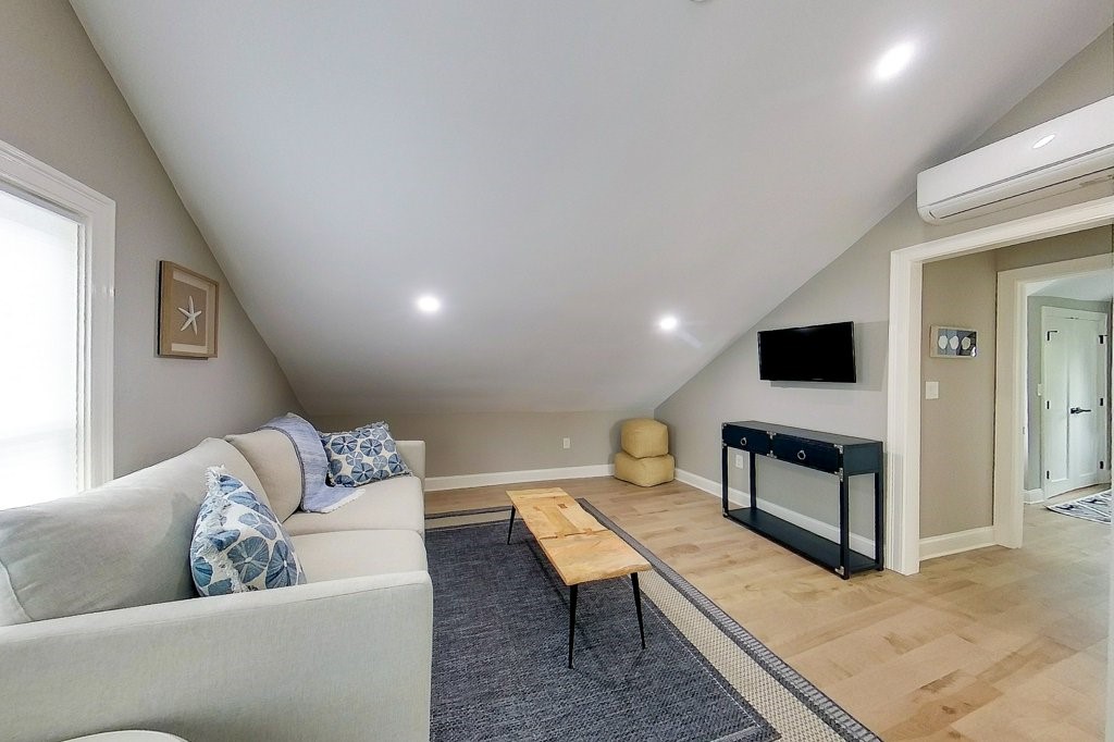 30 Prospect Hill Street, Unit 2 Newport, RI 02840 - Photo 16 of 27