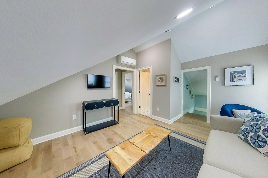 30 Prospect Hill Street, Unit 2 Newport, RI 02840 - Photo 17 of 27