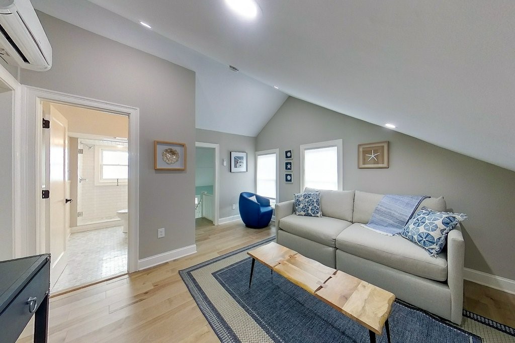 30 Prospect Hill Street, Unit 2 Newport, RI 02840 - Photo 18 of 27