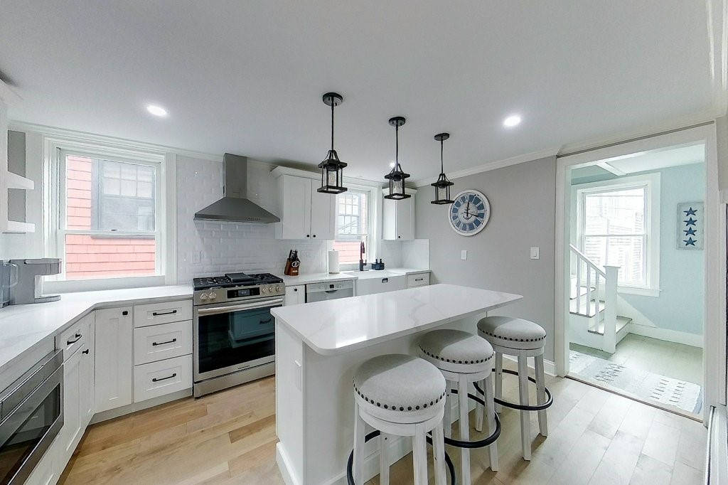 30 Prospect Hill Street, Unit 2 Newport, RI 02840 - Photo 4 of 27