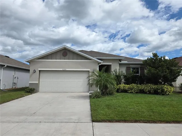 $2,000 | 3205 Casa Del Rey Avenue, Kissimmee, FL 34746