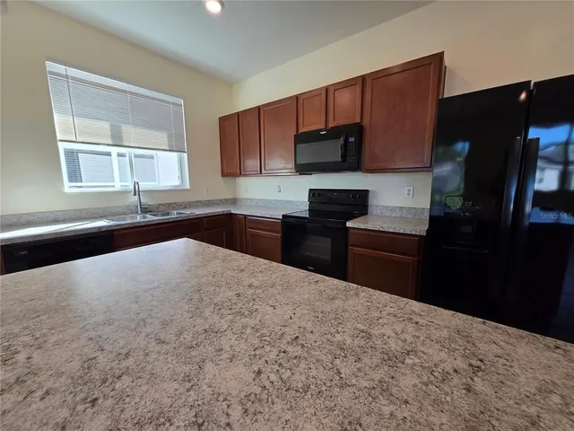 $2,000 | 3205 Casa Del Rey Avenue, Kissimmee, FL 34746